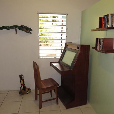 Simberts Apartments Maya Beach Ruang foto