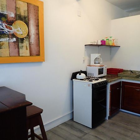 Simberts Apartments Maya Beach Bagian luar foto