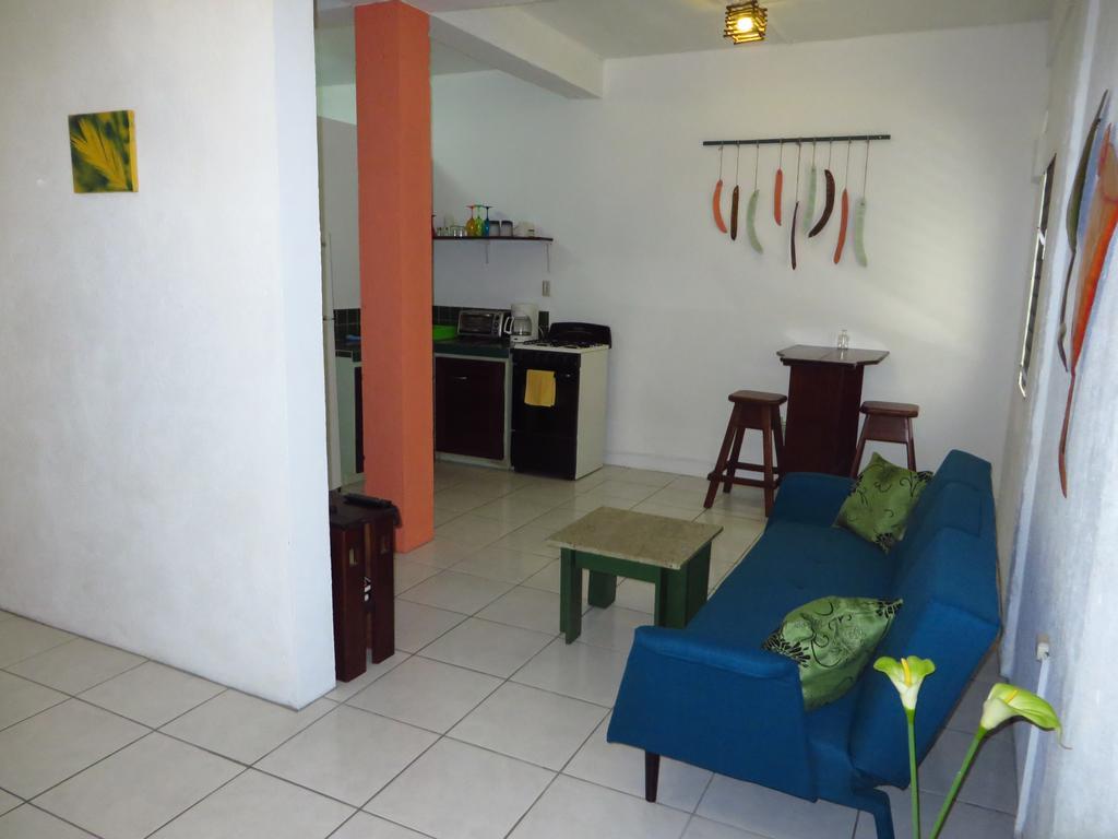Simberts Apartments Maya Beach Bagian luar foto