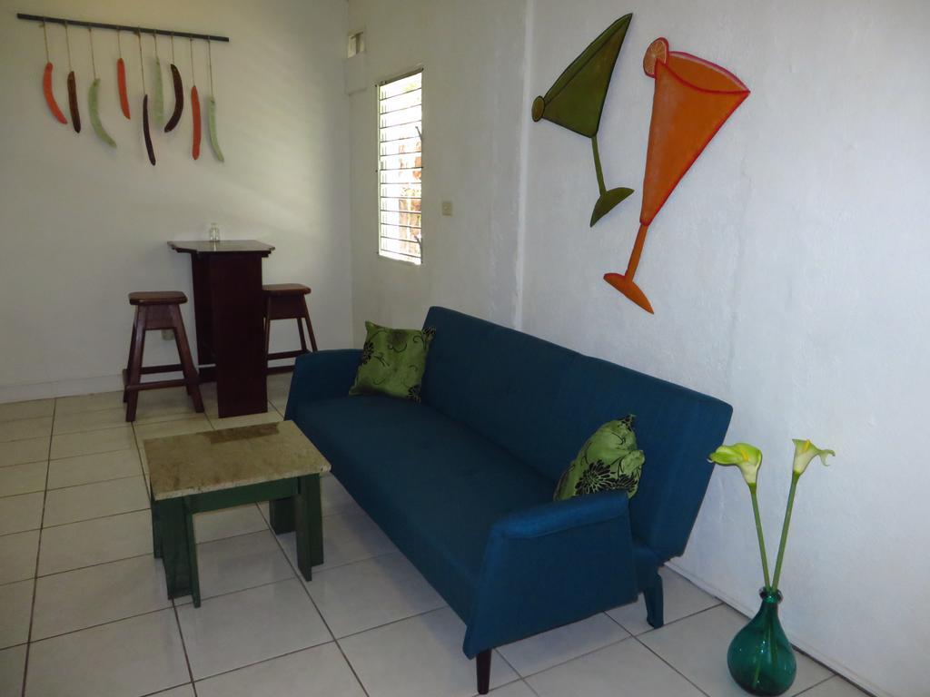 Simberts Apartments Maya Beach Bagian luar foto