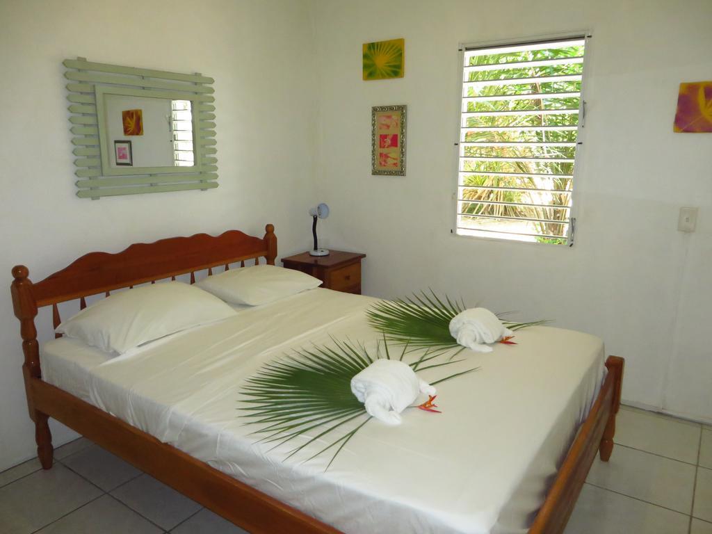 Simberts Apartments Maya Beach Bagian luar foto