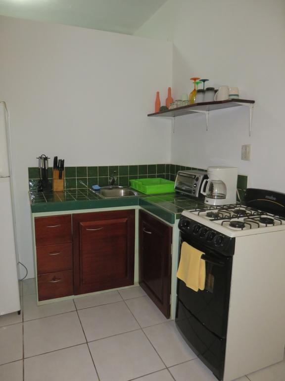 Simberts Apartments Maya Beach Bagian luar foto