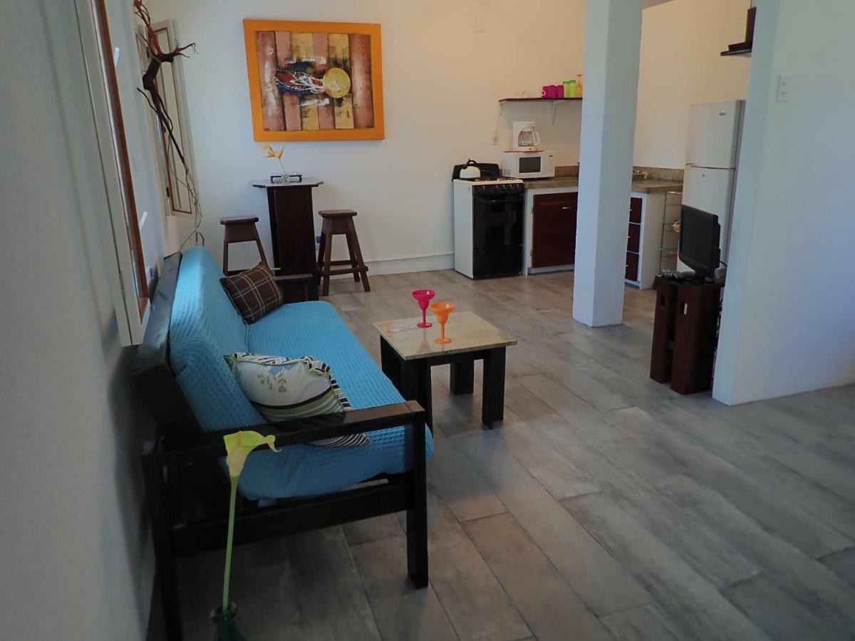 Simberts Apartments Maya Beach Bagian luar foto