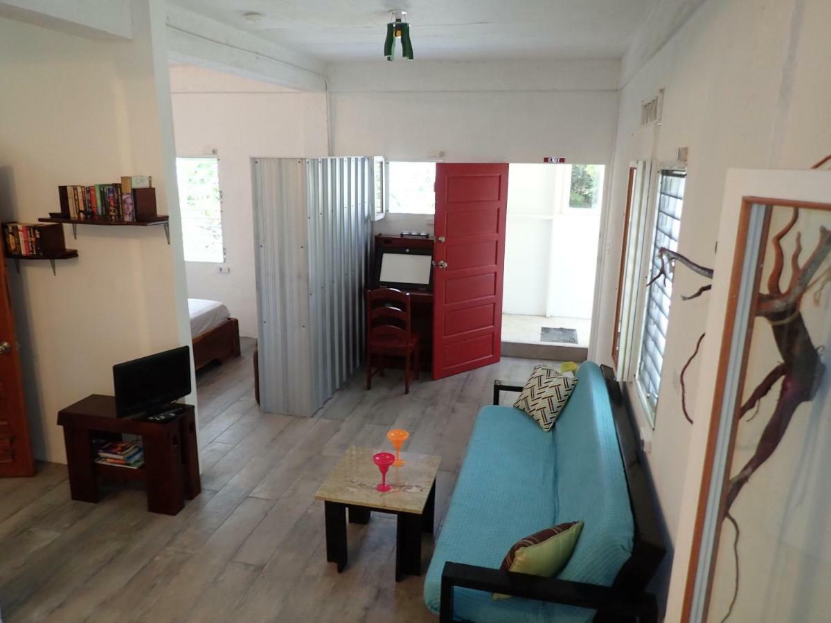 Simberts Apartments Maya Beach Bagian luar foto