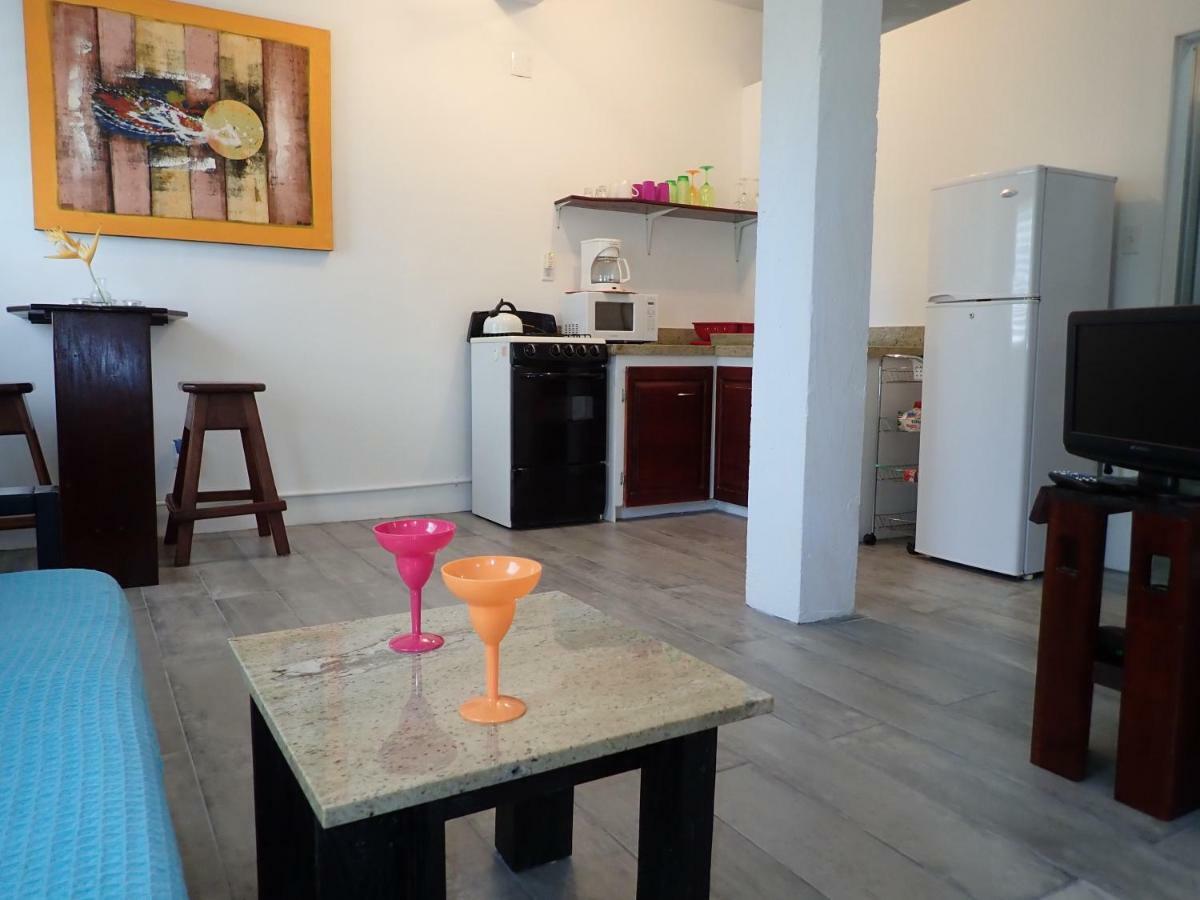 Simberts Apartments Maya Beach Bagian luar foto